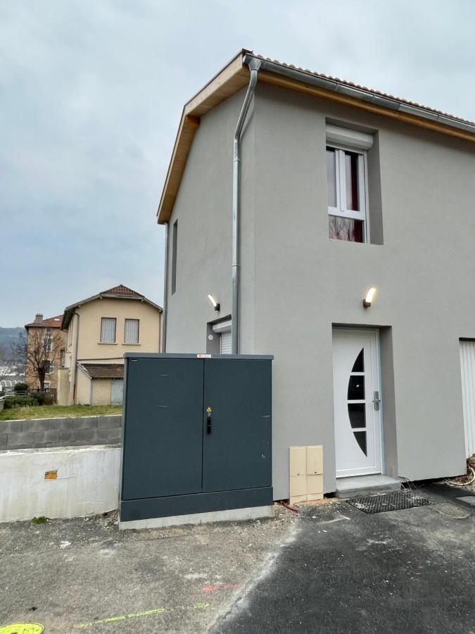 Petit Chateau * Chasse-sur-Rhone